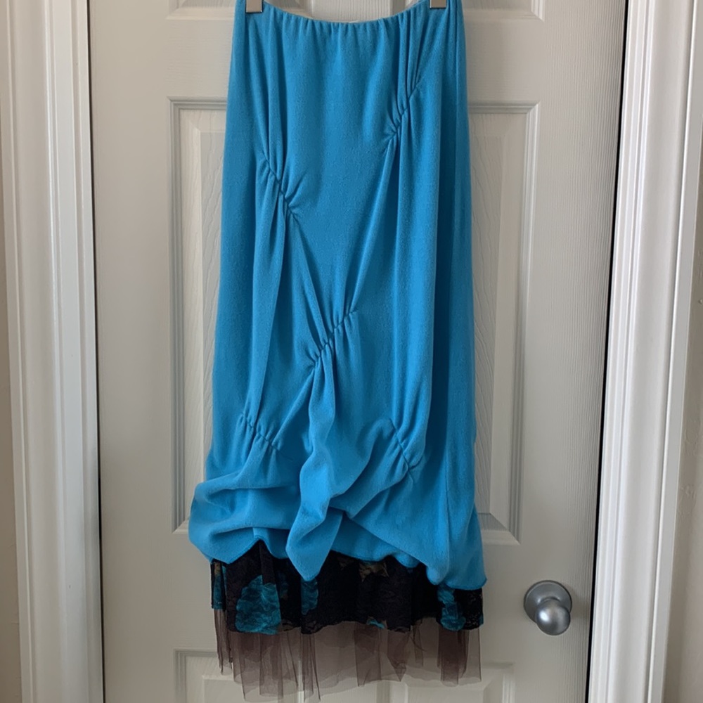 Unique two piece🦋 - Picture 7 of 11
